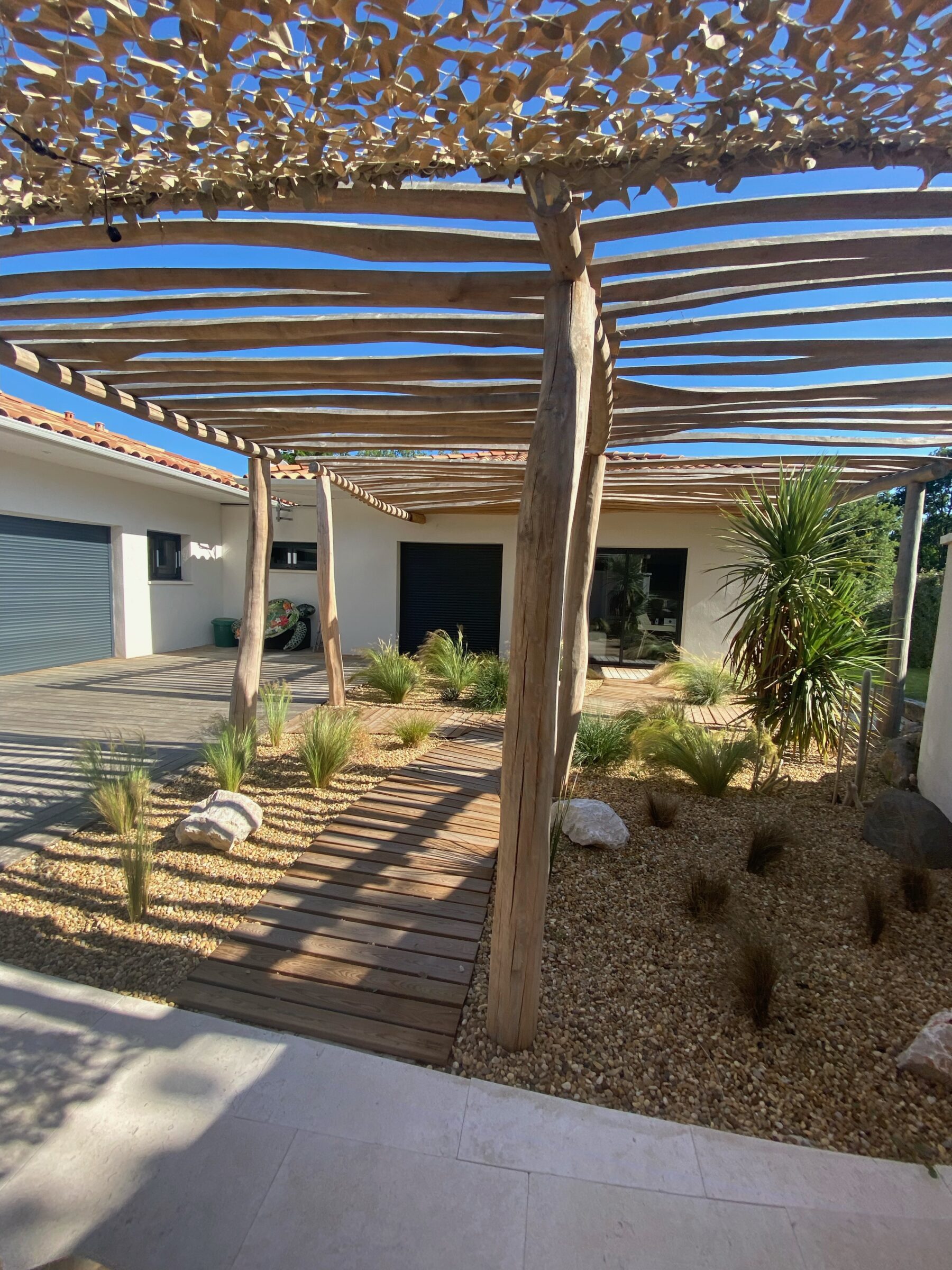 terrasse et plage de piscine